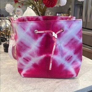 Estée Lauder tie-dye recycled fabric drawstring bag